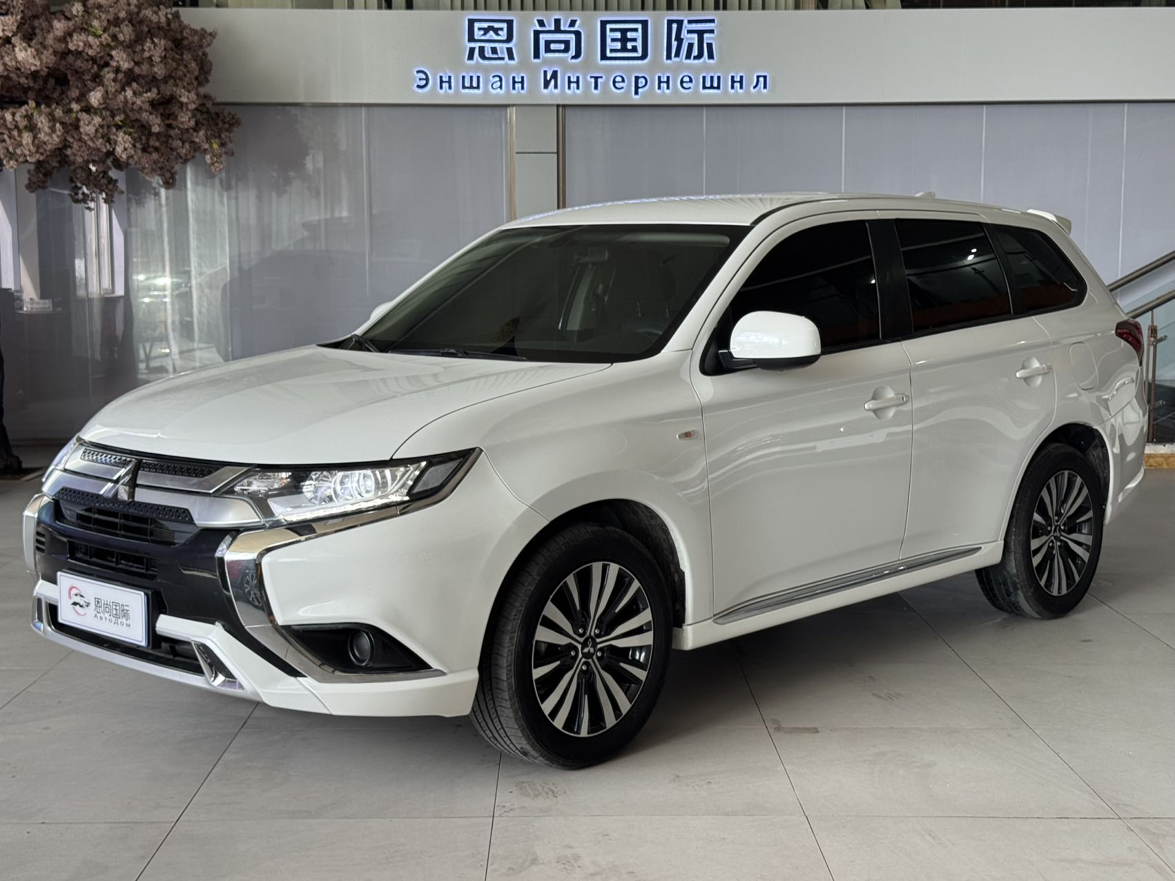 Outlander 2021, 2.0L, передний привод, 5 мест